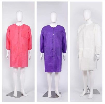 Μη υφασμένο PP/MP/SMS/Tyvek/Microporous Lab Coat Προσαρμοσμένο μέγεθος/βάρος 125X150cm με σφραγίδα